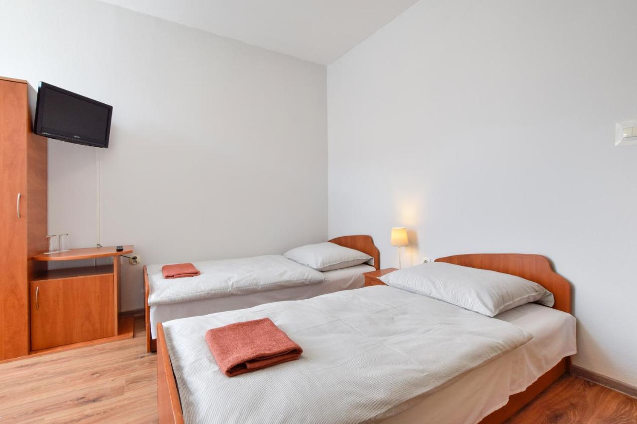 Hotel Stary Ratusz Kostomloty 外观 照片