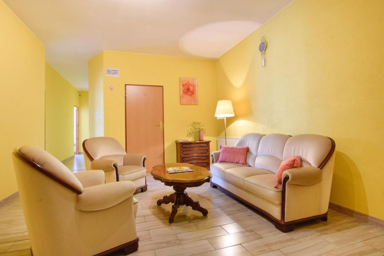 Hotel Stary Ratusz Kostomloty 外观 照片