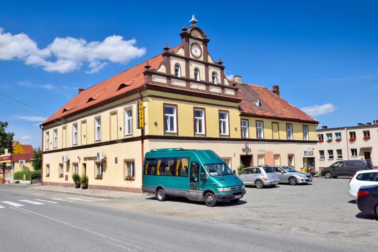 Hotel Stary Ratusz Kostomloty 外观 照片