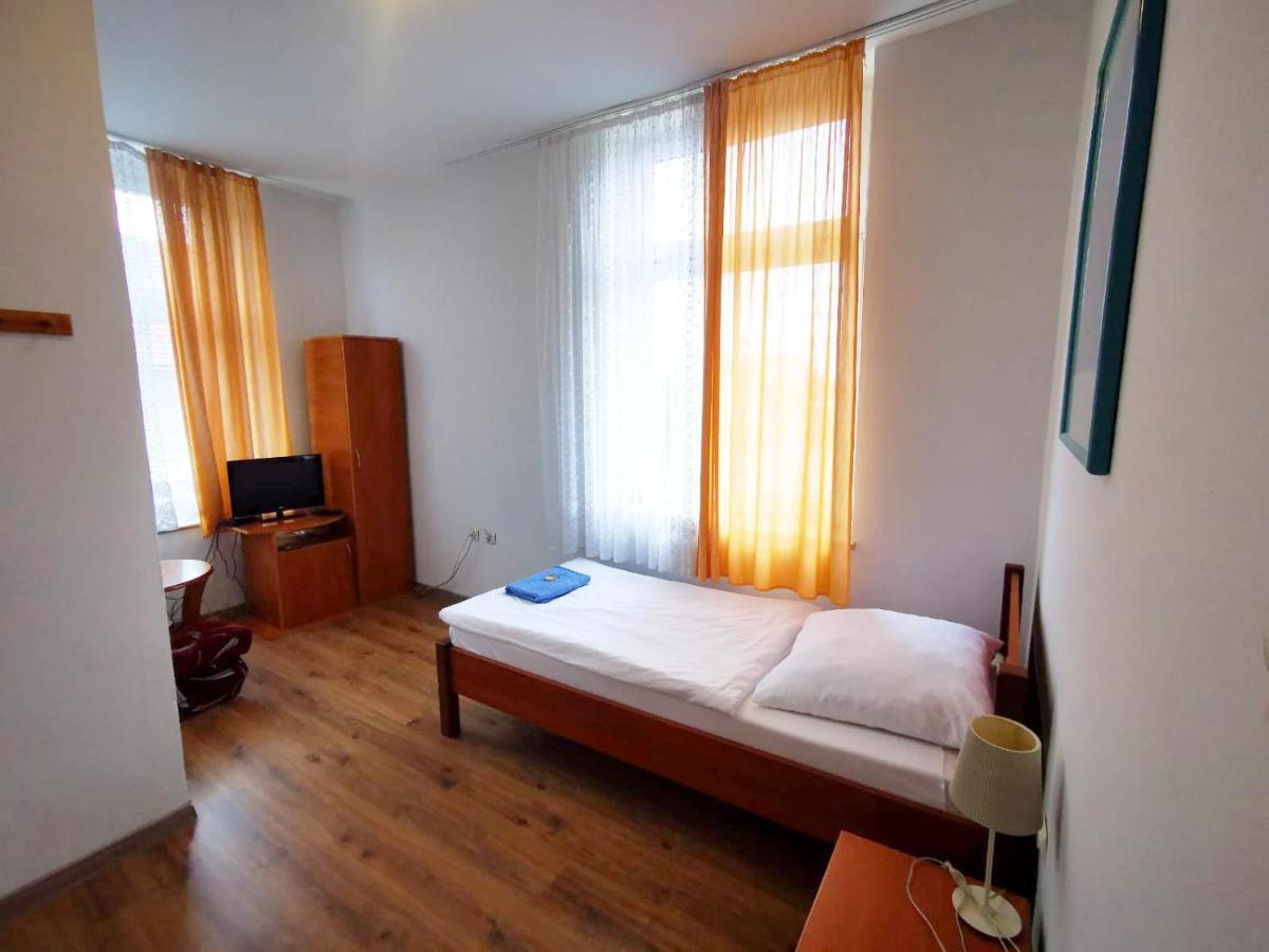 Hotel Stary Ratusz Kostomloty 外观 照片
