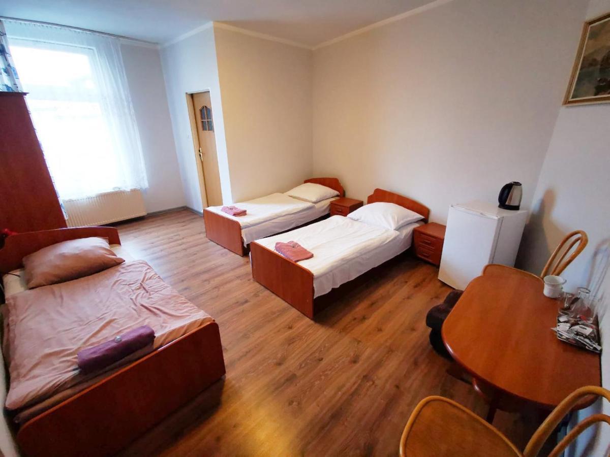 Hotel Stary Ratusz Kostomloty 外观 照片